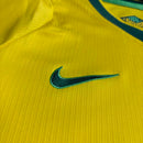 🇧🇷👶 Kit Infantil Brasil 26/27 Amarelo – Camisa + Shorts | Pronta Entrega
