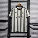 Camisa Juventus Home 22/23 s/n° Torcedor Adidas Masculina - Branco+Preto