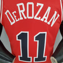Regata Chicago Bulls 75a Anniversary DeRozan Nº 11 - Torcedor - Masculina - Vermelha